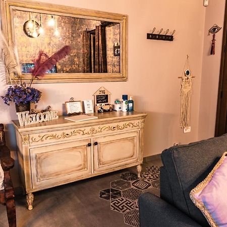 Palmtrees Cottage ลาวริออน ภายนอก รูปภาพ