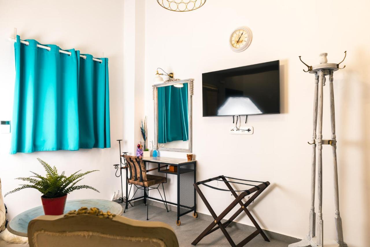 Palmtrees Cottage ลาวริออน ภายนอก รูปภาพ