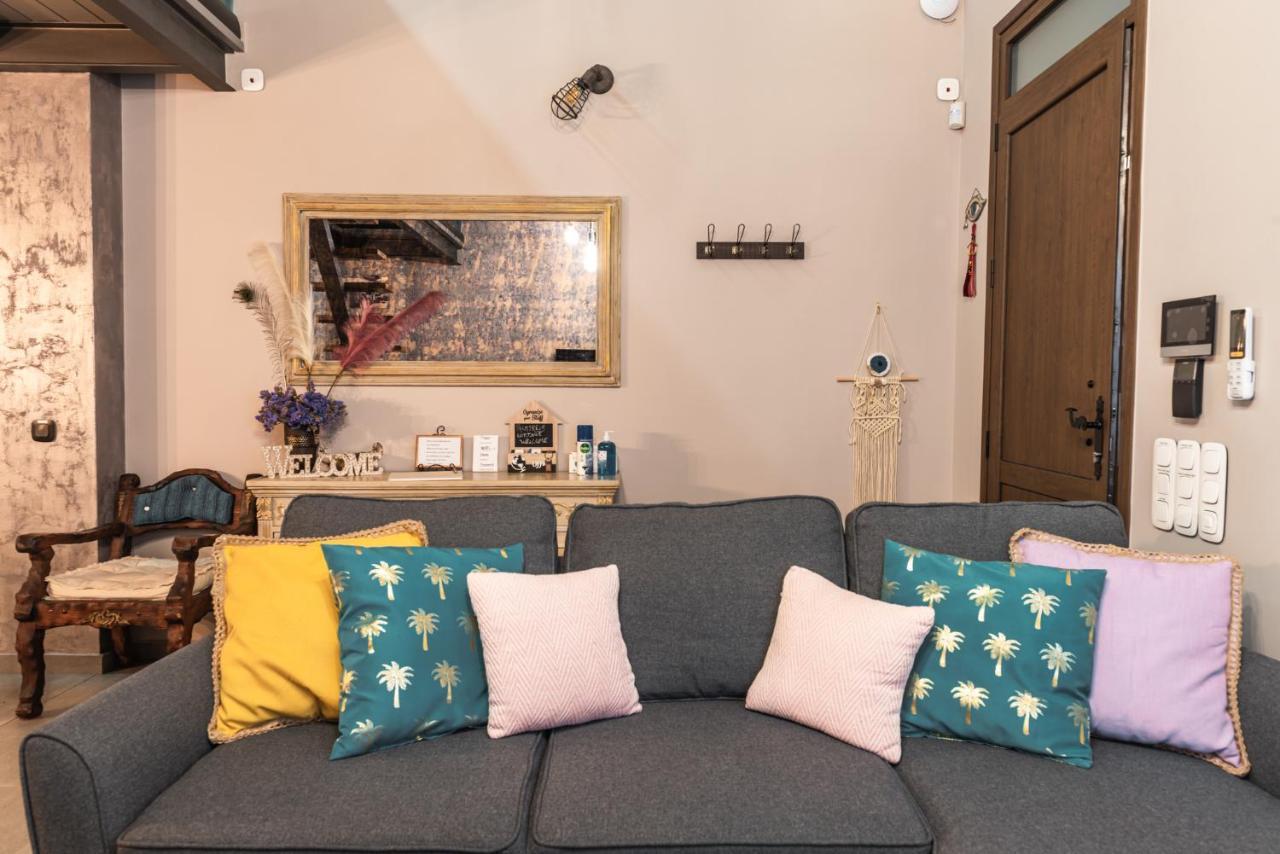 Palmtrees Cottage ลาวริออน ภายนอก รูปภาพ