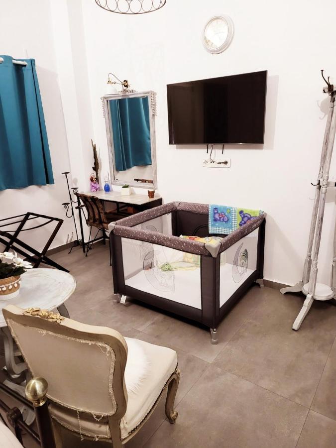 Palmtrees Cottage ลาวริออน ภายนอก รูปภาพ